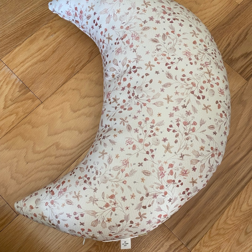 gathre moon pillow terrace pattern